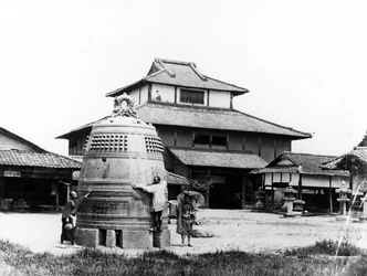 The Daibutsu Bell, Kyoto, Japan, c.1870s 